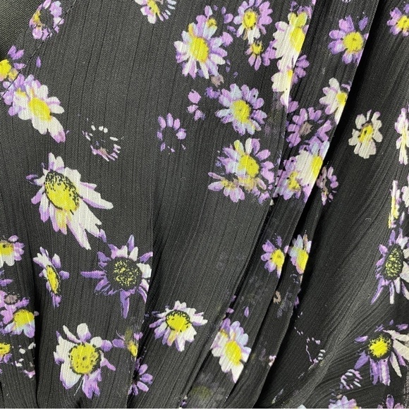 HOT Topic Black Floral V-Neck Woven Dress XS - Picture 7 of 11